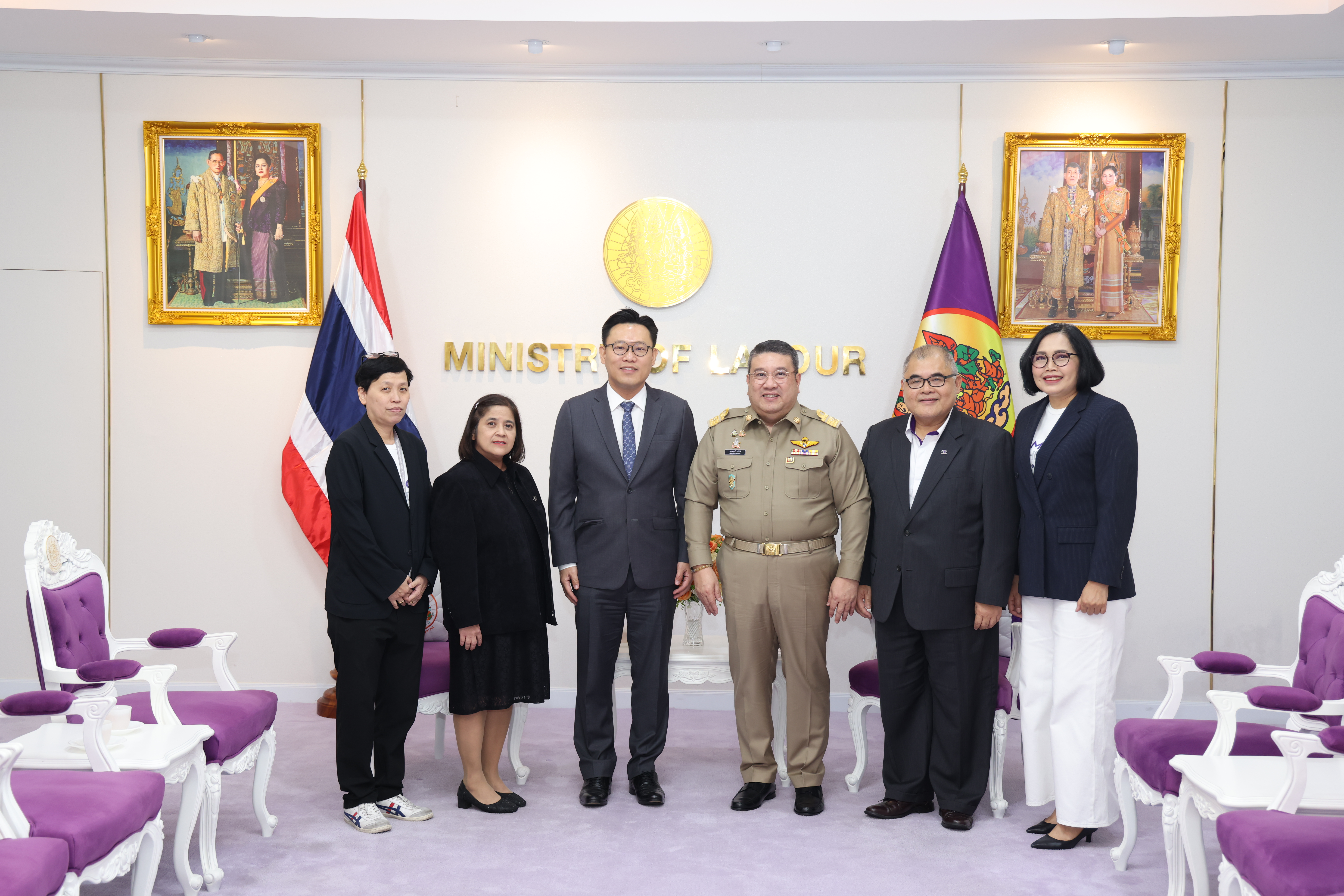 ปลัดฯ แรงงาน ต้อนรับ ผู้บริหาร บมจ.อสมท. เข้าพบเพื่อแนะนำตัว และหารือแนวทางการประชาสัมพันธ์