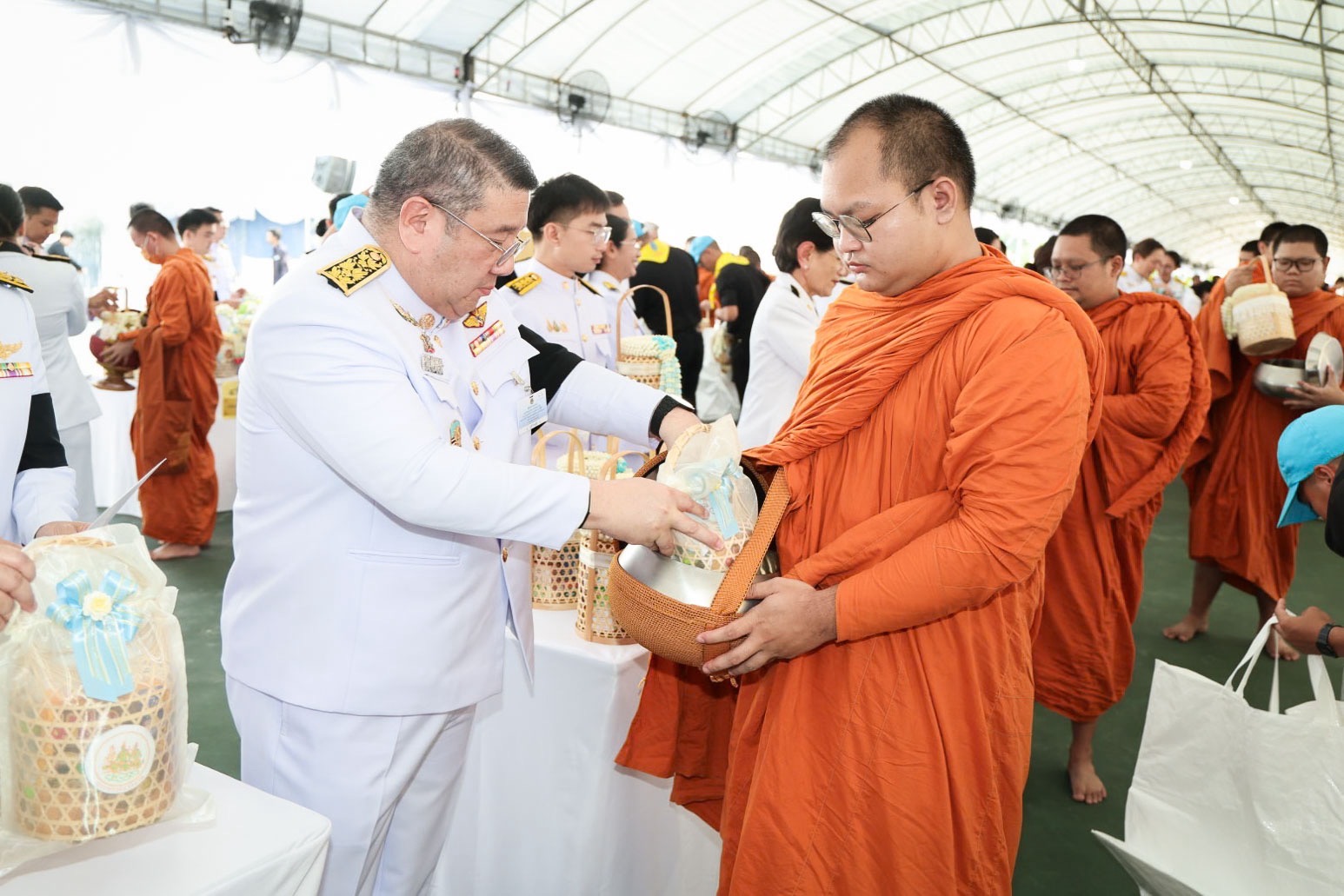 ‘ปลัดวรรณพงษ์’ ร่วมพิธีสวดพระพุทธมนต์และทำบุญตักบาตรถวายพระราชกุศล เนื่องในวันคล้ายวันสวรรคต สมเด็จพระนางเจ้าสิริกิติ์ พระบรมราชินีนาถ พระบรมราชชนนีพันปีหลวง 24 ตุลาคม 2569